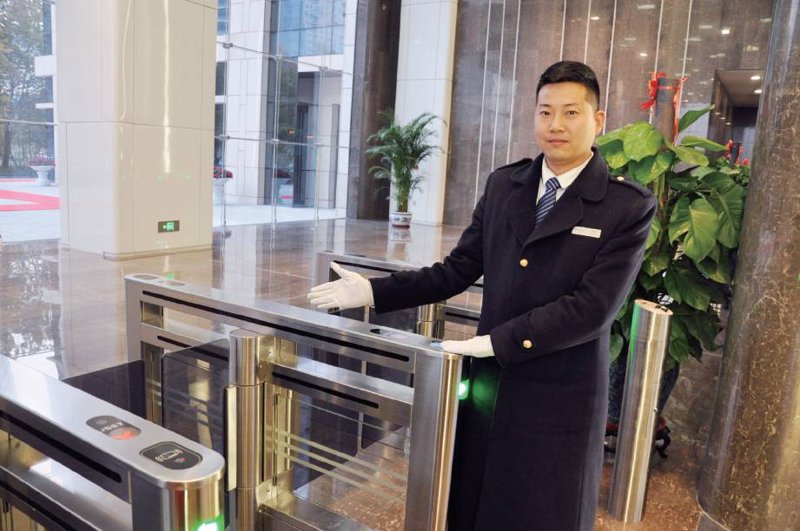智慧物业管理中的保安保洁服务